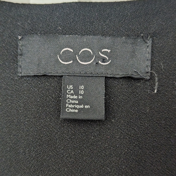 COS hidden button wrap style lightweight coat - Picture 2 of 10